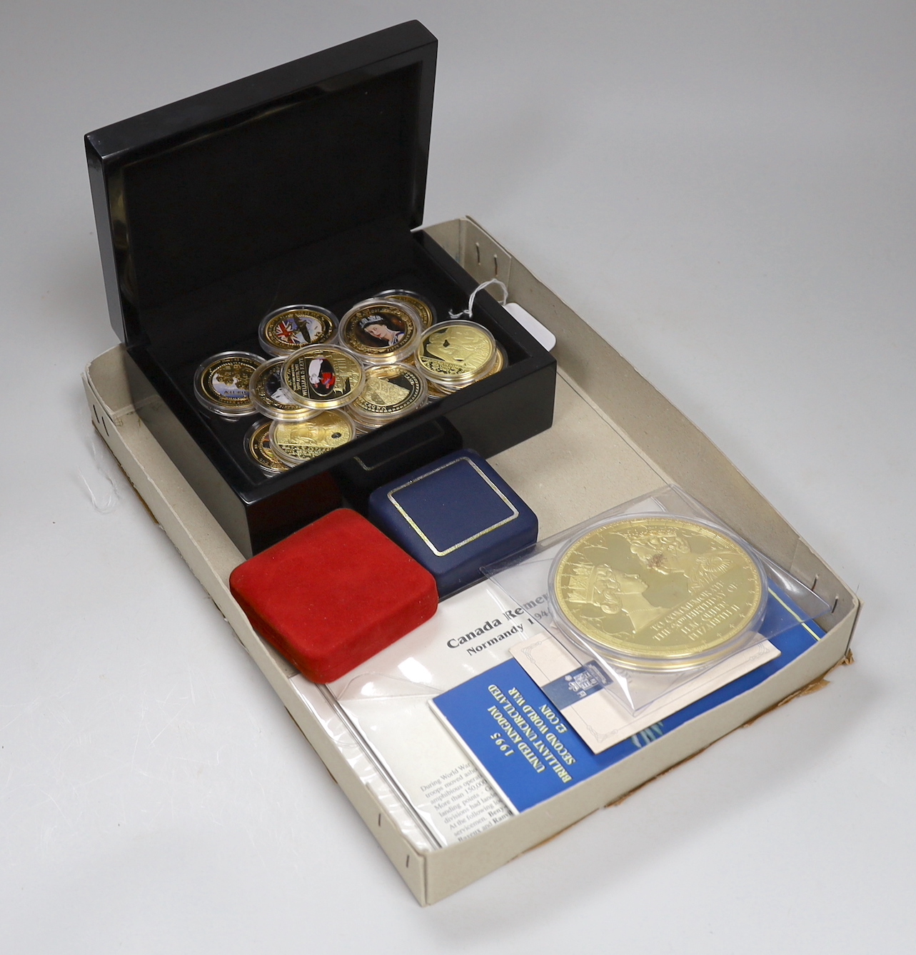 A quantity of QEII Royal Commemorative coins/medallions